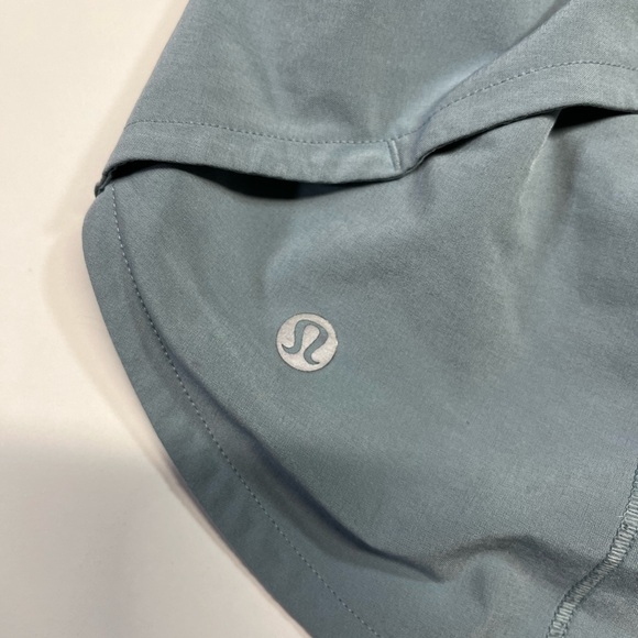 Lululemon 2.5” Speed Up Shorts Light Blue / Grey Women’s Size 6 - Picture 2 of 13